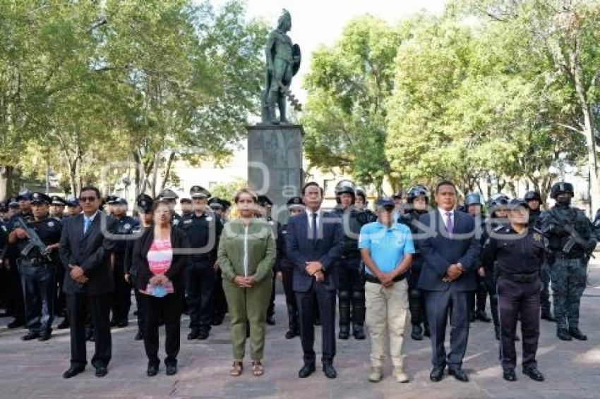 TLAXCALA . ENTREGA DE UNIFORMES