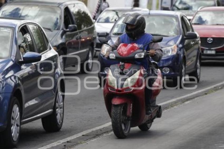 RUTA . CARRIL CONFINADO