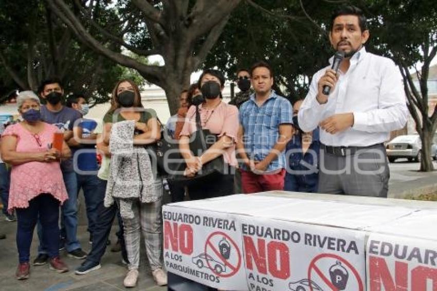 PROTESTA PARQUÍMETROS