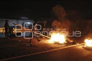 BLOQUEO AUTOPISTA MÉXICO-PUEBLA