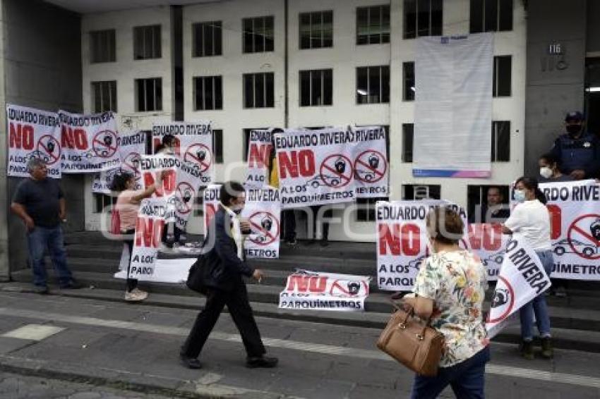 MANIFESTACIÓN PARQUÍMETROS