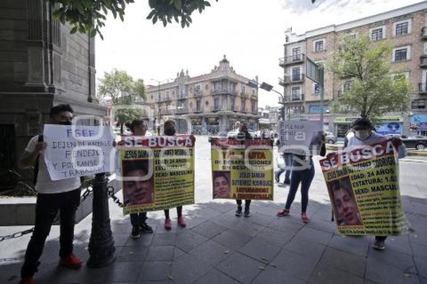 MANIFESTACIÓN FAMILIARES DESAPARECIDO