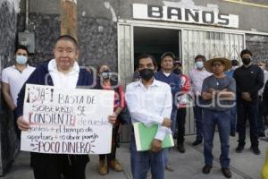 MANIFESTACIÓN . DUEÑOS BAÑOS PÚBLICOS