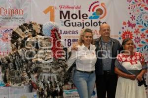 FERIA DEL MOLE Y GUAJOLOTE