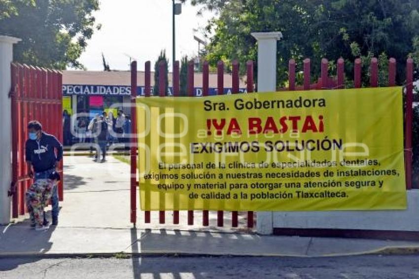 TLAXCALA . PROTESTA DENTISTAS