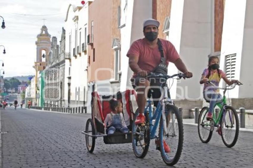 GRAN PASEO MUY PADRE