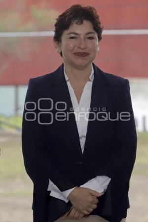 SSC . MARÍA DEL CONSUELO CRUZ