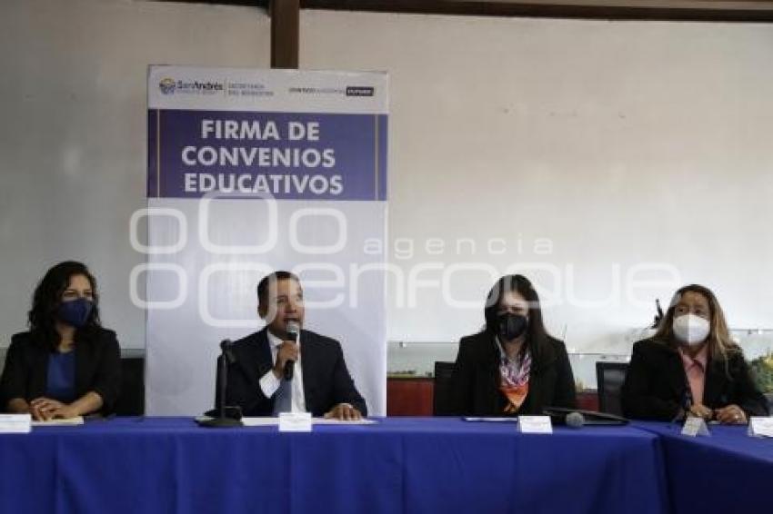 SAN ANDRÉS CHOLULA . FIRMA CONVENIOS EDUCATIVOS