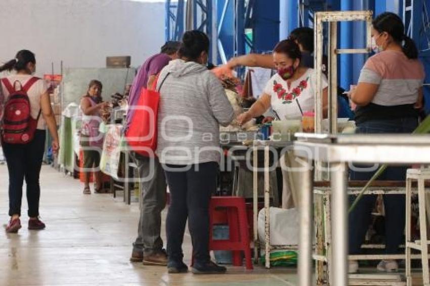 ATLIXCO . COMERCIANTES MERCADO