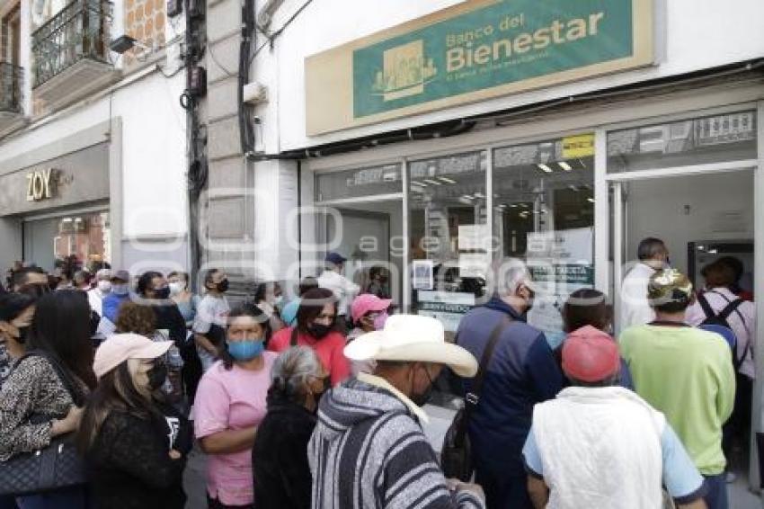 FILA BANCO BIENESTAR