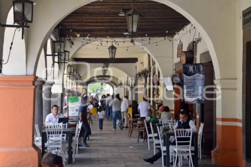 TLAXCALA . FACHADAS COMERCIOS