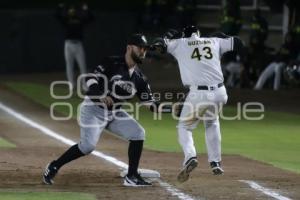 BÉISBOL . PERICOS VS GUERREROS