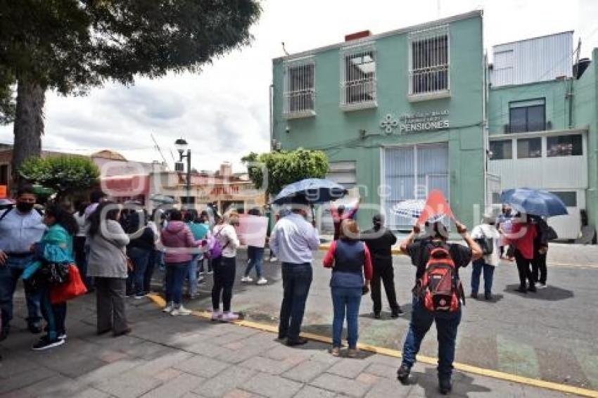 TLAXCALA . PROTESTA JUBILADOS