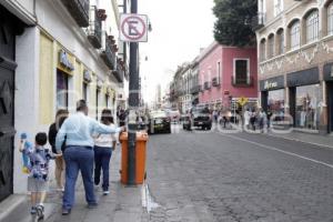 PARQUÍMETROS . PROHIBIDO ESTACIONARSE