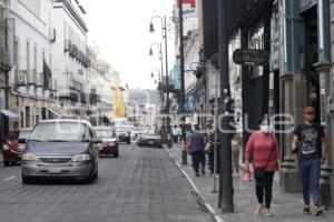 PARQUÍMETROS . PROHIBIDO ESTACIONARSE