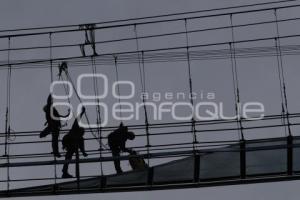 PUENTE DE CRISTAL . AFECTACIONES