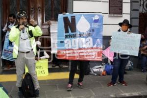 CONGRESO . MANIFESTACIONES