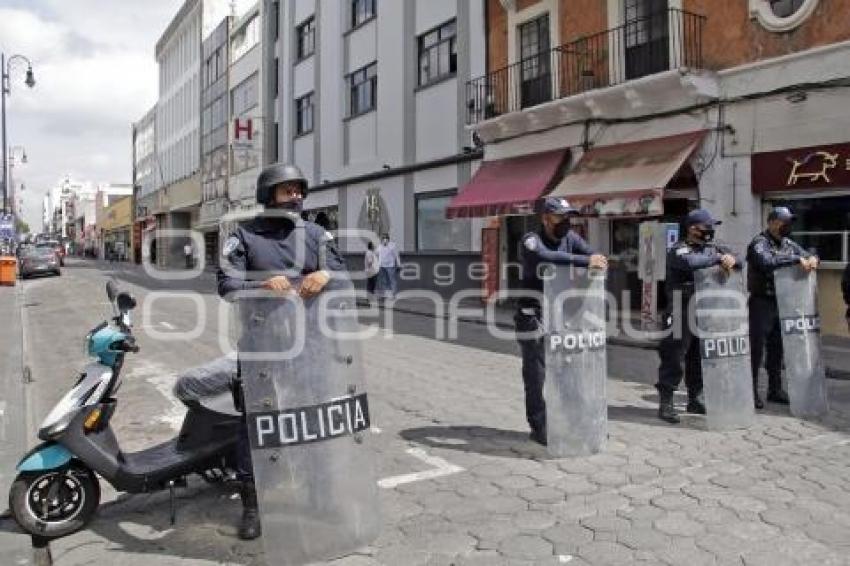 CONGRESO . OPERATIVO POLICIACO