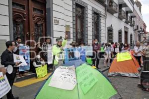 CONGRESO . MANIFESTACIONES