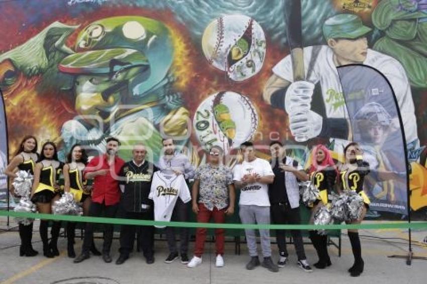 INAUGURACIÓN . MURAL PERICOS