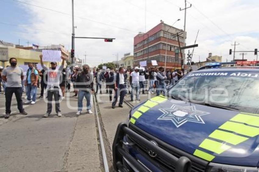 MANIFESTACIÓN COMERCIANTES 46 PONIENTE