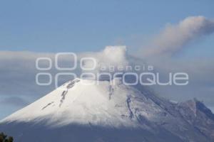 VOLCÁN POPOCATÉPETL . FUMAROLA