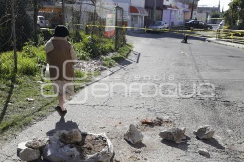 PUENTE CON DAÑOS ESTRUCTURALES