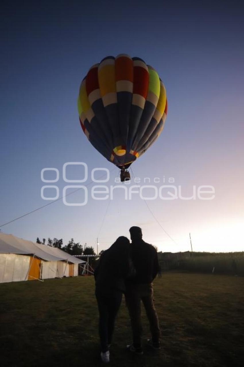 SAN NICOLÁS DE LOS RANCHOS . GLOBOS AEROSTÁTICOS