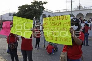 ACATLÁN . PROTESTA FAMILIARES DE POLICÍAS
