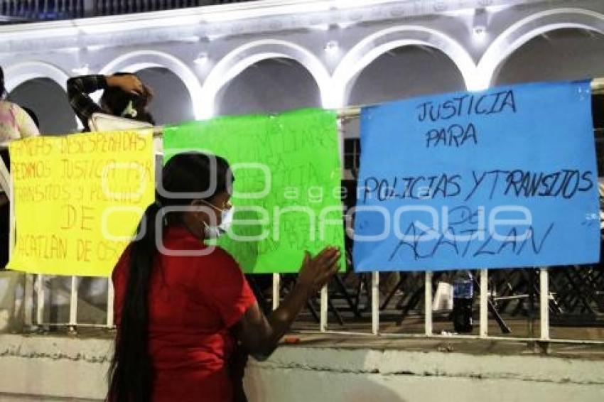 ACATLÁN . PROTESTA FAMILIARES DE POLICÍAS