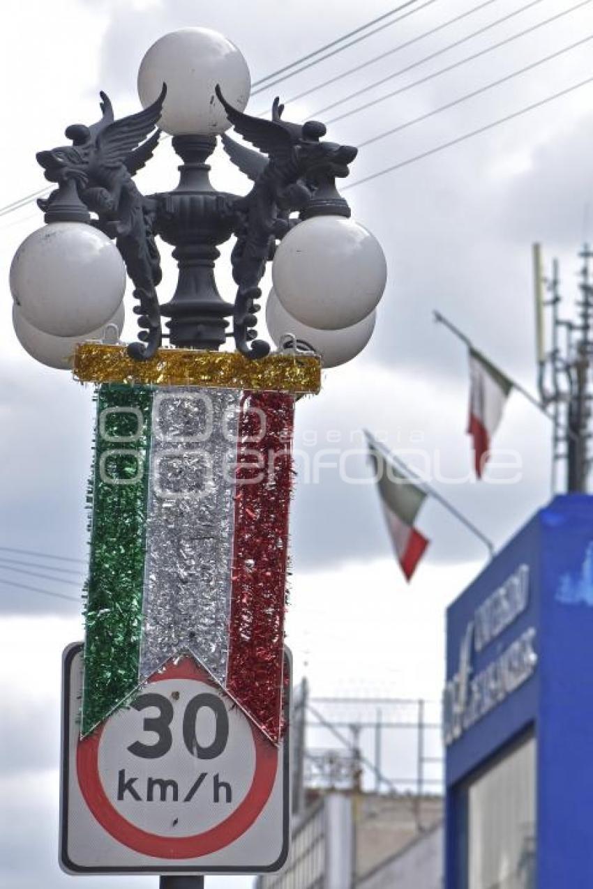 ADORNOS PATRIOS