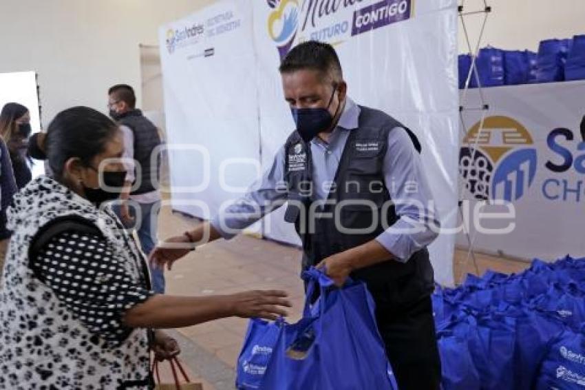 SAN ANDRÉS CHOLULA . ENTREGA APOYOS