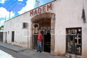 TLAXCO . MUSEO DE LA MADERA