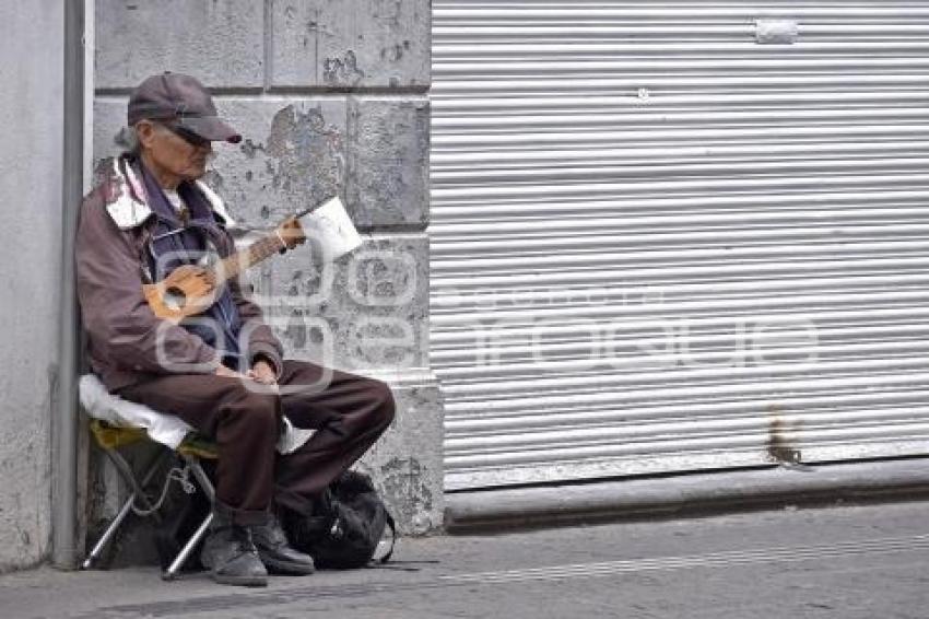 ADULTOS MAYORES