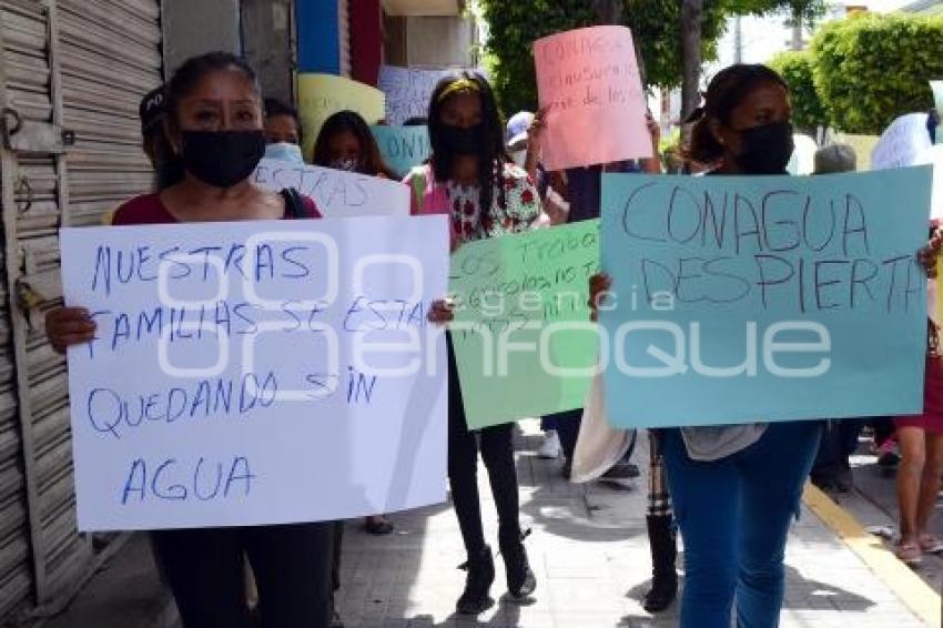 TEHUACÁN . MANIFESTACIÓN COLONOS