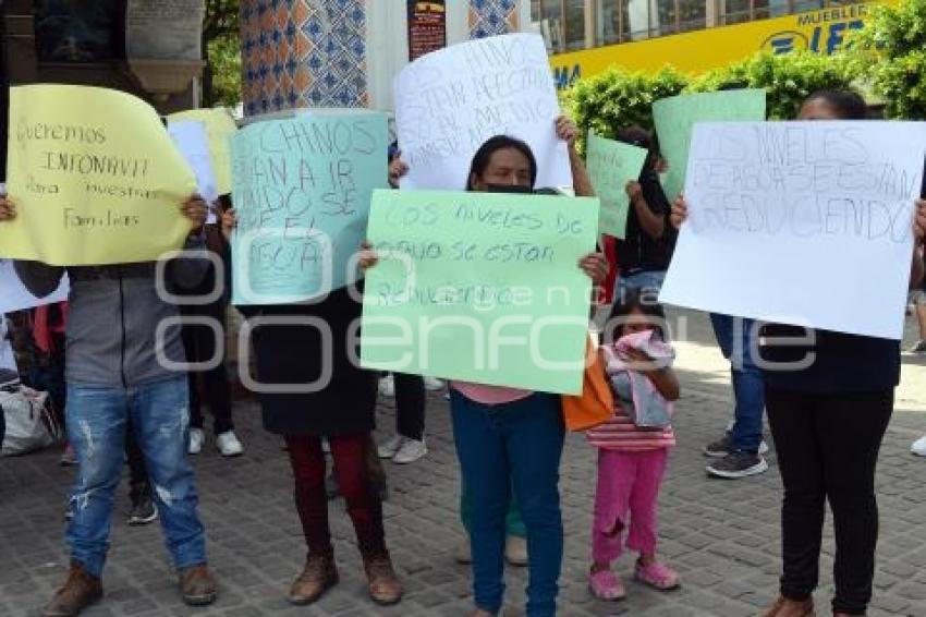 TEHUACÁN . MANIFESTACIÓN COLONOS