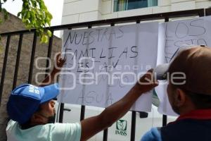 TEHUACÁN . MANIFESTACIÓN COLONOS