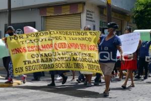 TEHUACÁN . MANIFESTACIÓN COLONOS