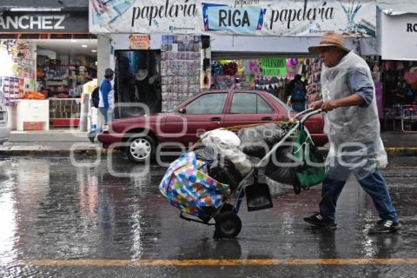 TLAXCALA . LLUVIA EN APIZACO