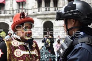 MANIFESTACIÓN . PAYASOS