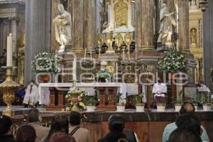 RELIGIÓN . OBISPO AUXILIAR