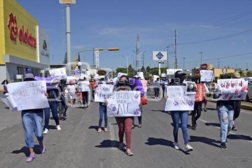 TEHUACÁN . PROTESTA CASO ALEJANDRA N.