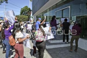 TEHUACÁN . PROTESTA CASO ALEJANDRA N.