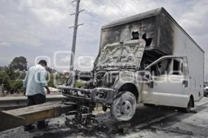 VEHÍCULO INCENDIADO