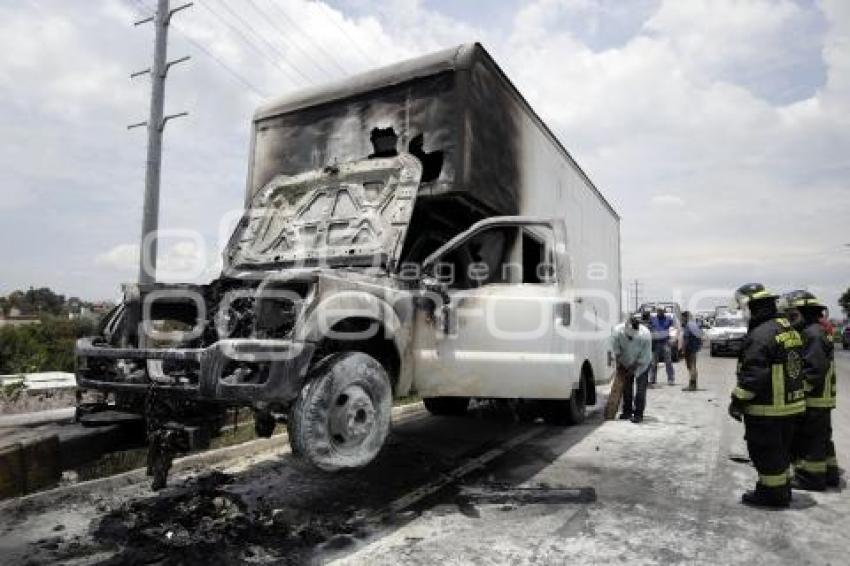 VEHÍCULO INCENDIADO