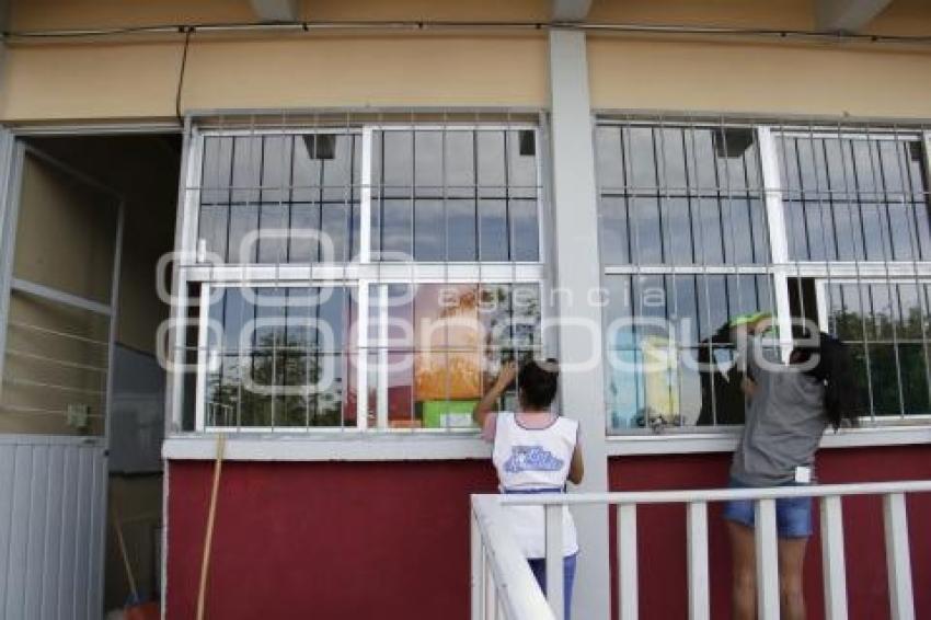 ACATLÁN . LIMPIEZA DE ESCUELAS