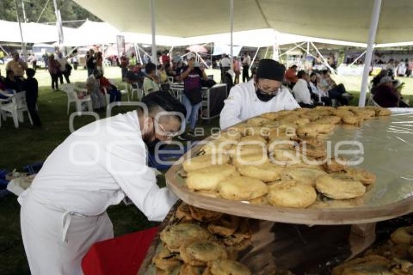 CHILE EN NOGADA GIGANTE