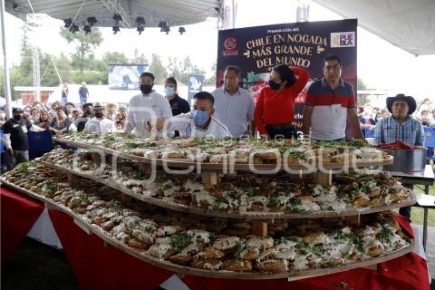 CHILE EN NOGADA GIGANTE