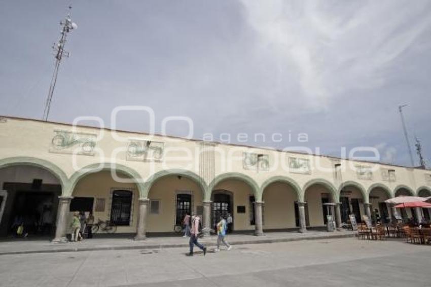 SAN PEDRO CHOLULA . ADORNOS PATRIOS