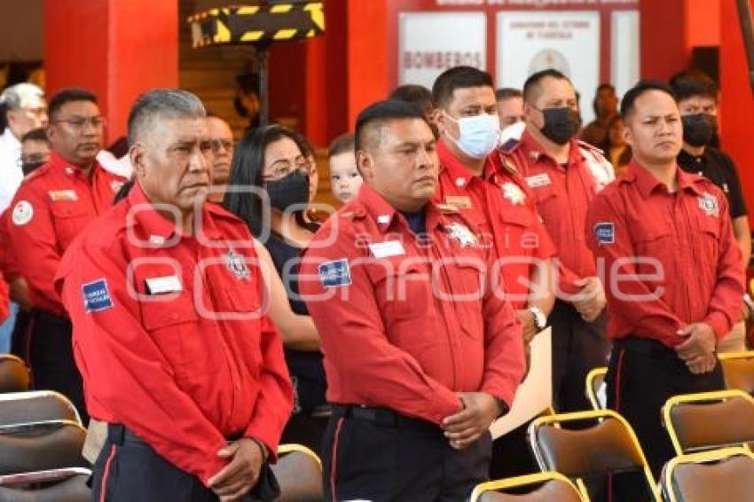 TLAXCALA . CEREMONIA DE BOMBEROS